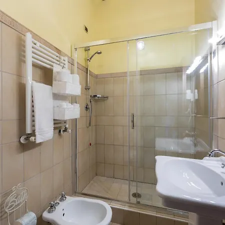 Residenza Collefiorito 26, Emma