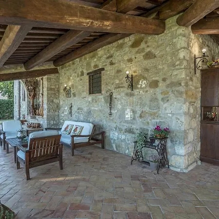 Residenza Collefiorito 26, Emma