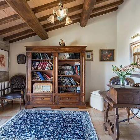 Residenza Collefiorito 26, Emma Villa