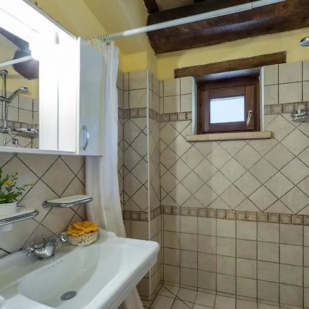 Villa Residenza Collefiorito 26, Emma